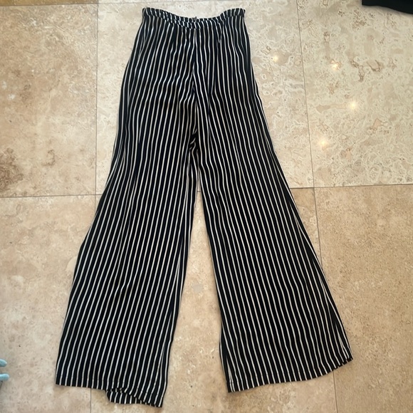 Reformation Black and White Striped Wide Leg Pants Size 2 - Picture 1 of 7